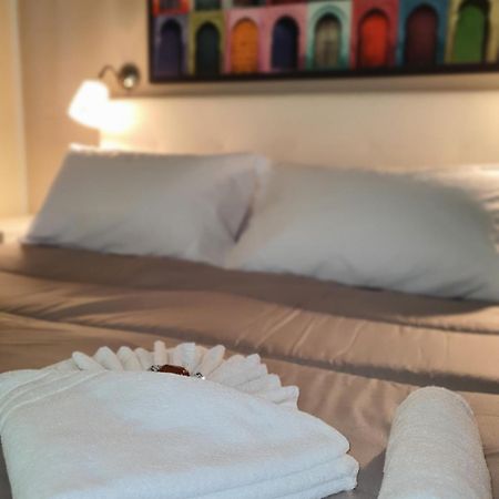 4Rooms Guest House Free Wi-Fi Салерно Екстер'єр фото