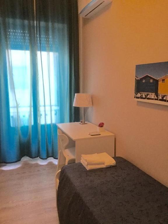 4Rooms Guest House Free Wi-Fi Салерно Екстер'єр фото