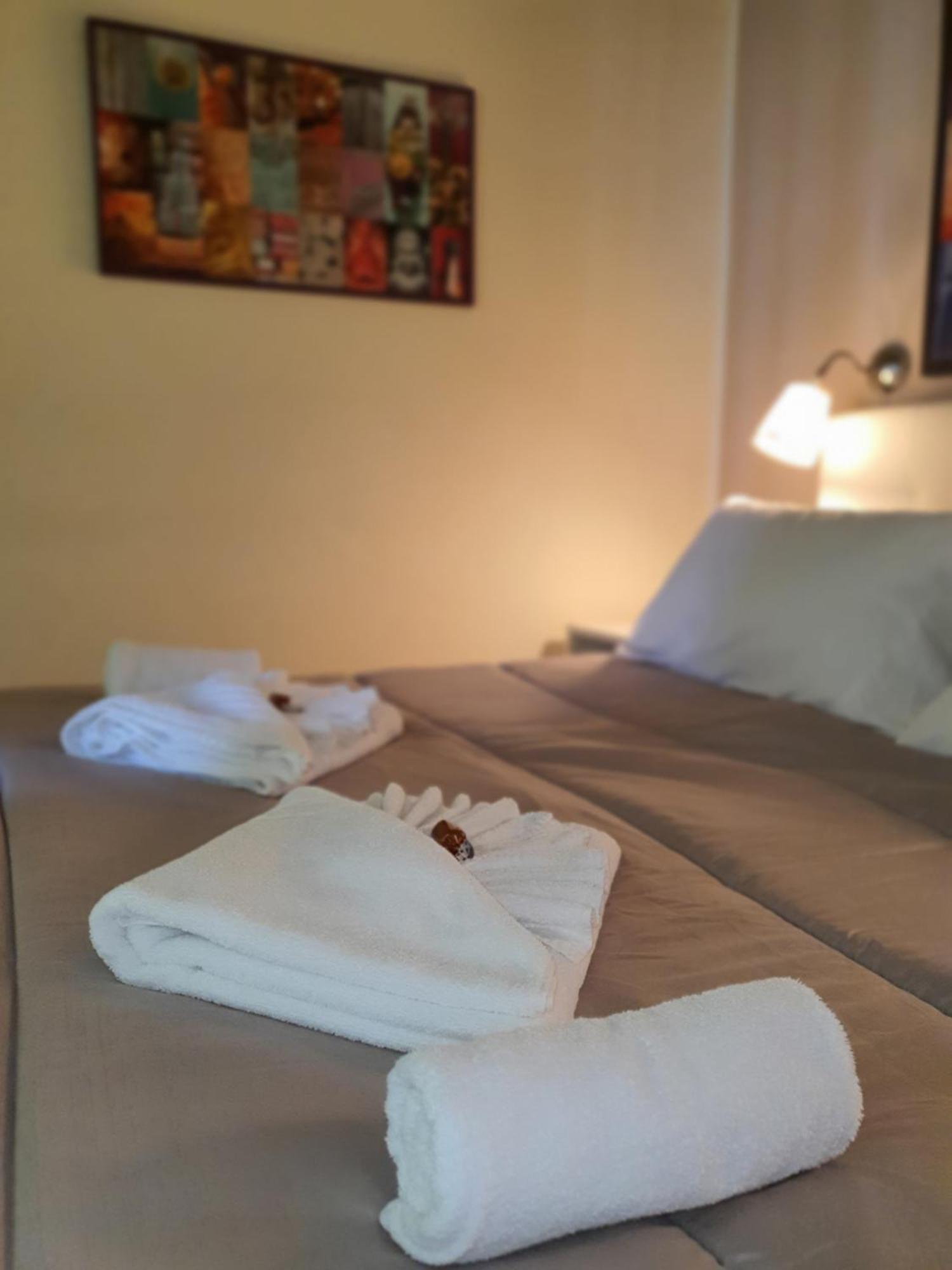 4Rooms Guest House Free Wi-Fi Салерно Екстер'єр фото