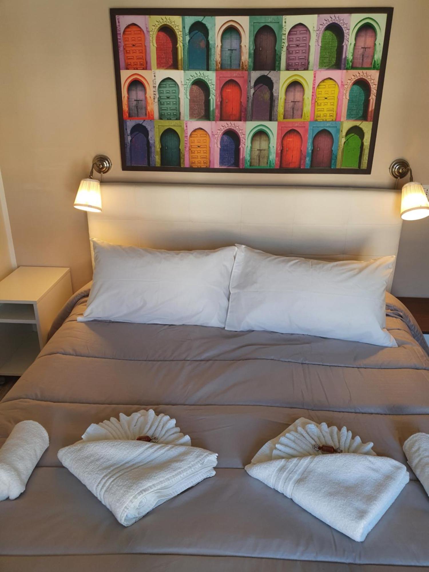 4Rooms Guest House Free Wi-Fi Салерно Екстер'єр фото