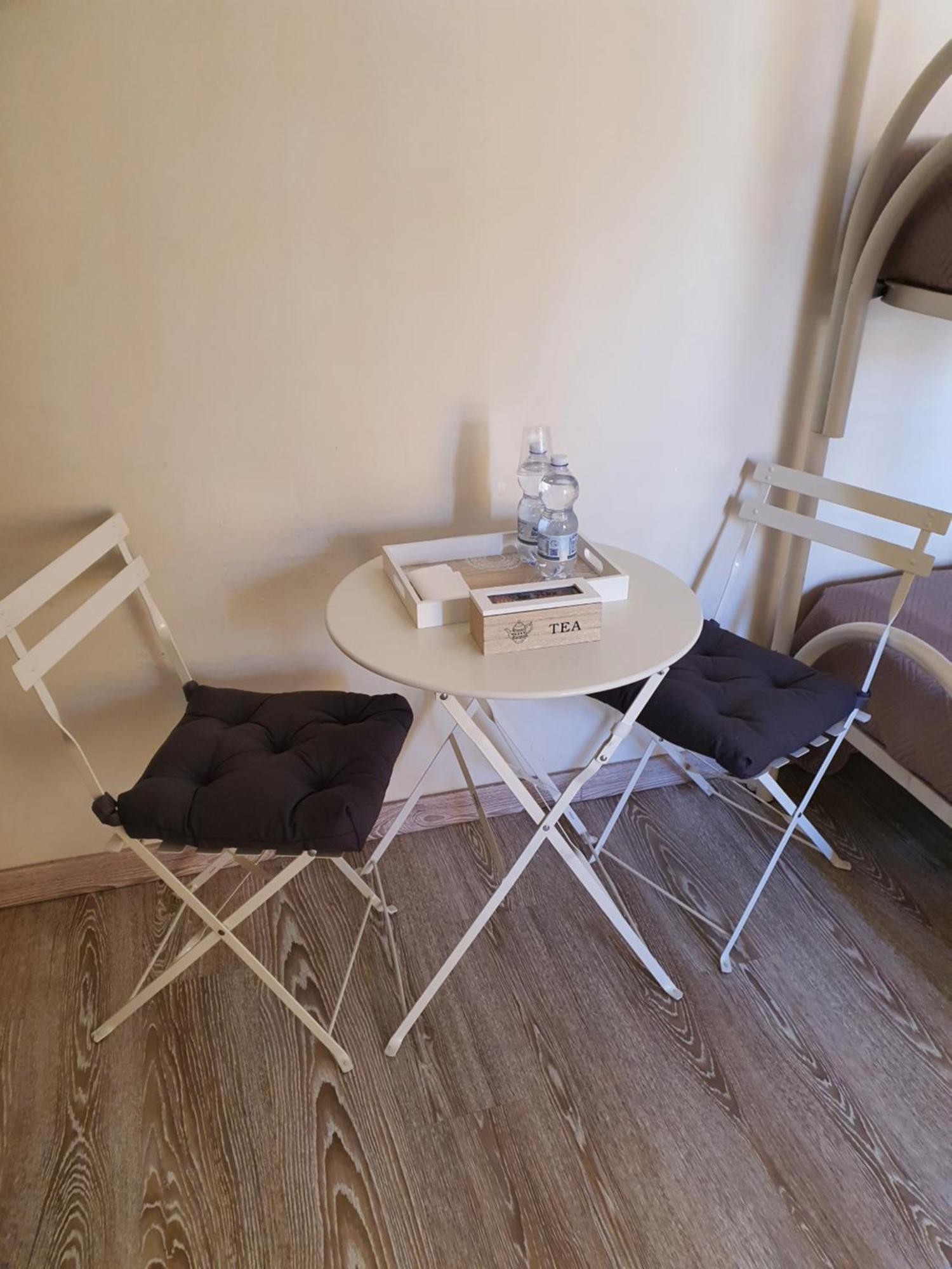 4Rooms Guest House Free Wi-Fi Салерно Екстер'єр фото