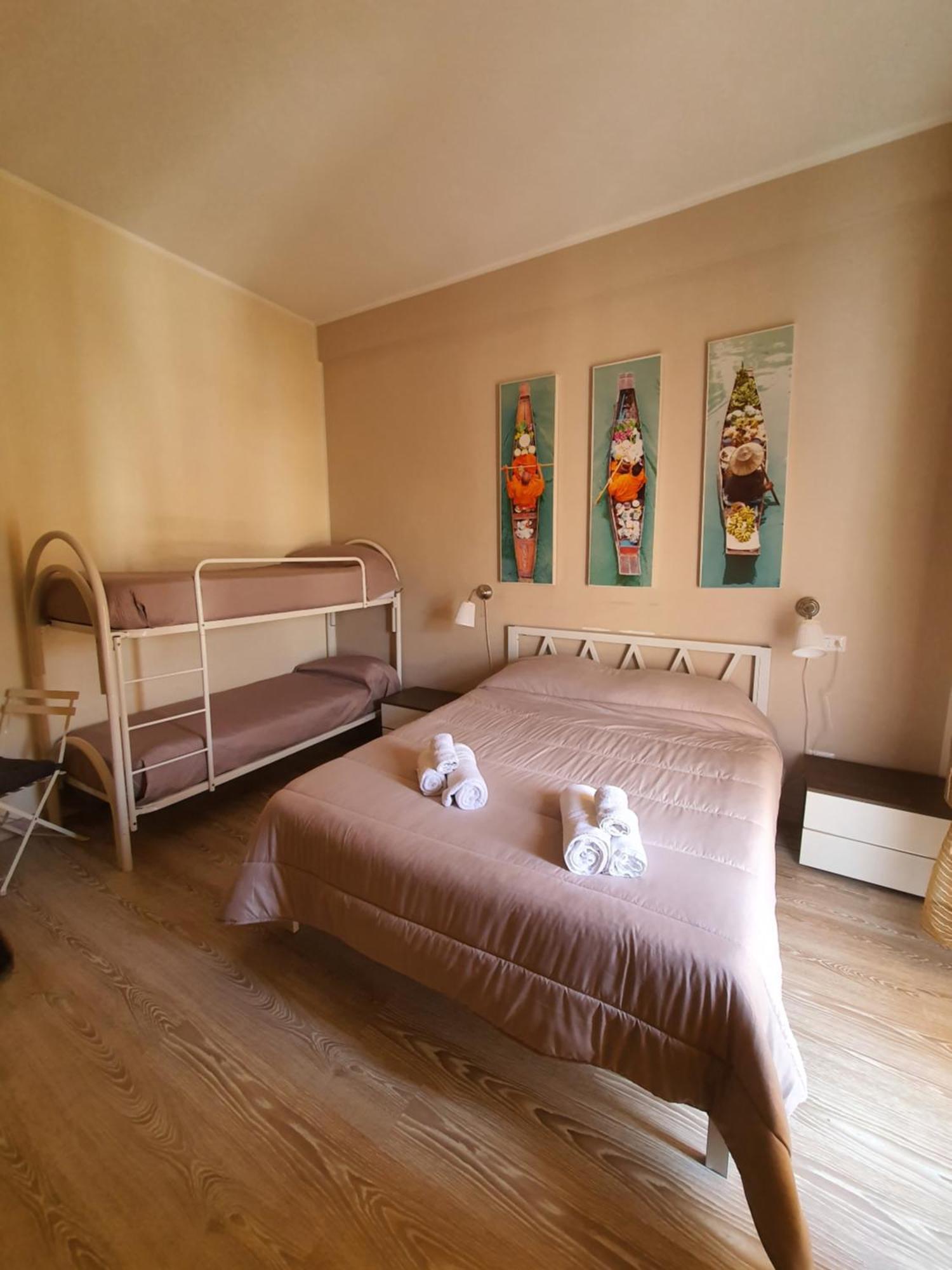 4Rooms Guest House Free Wi-Fi Салерно Екстер'єр фото