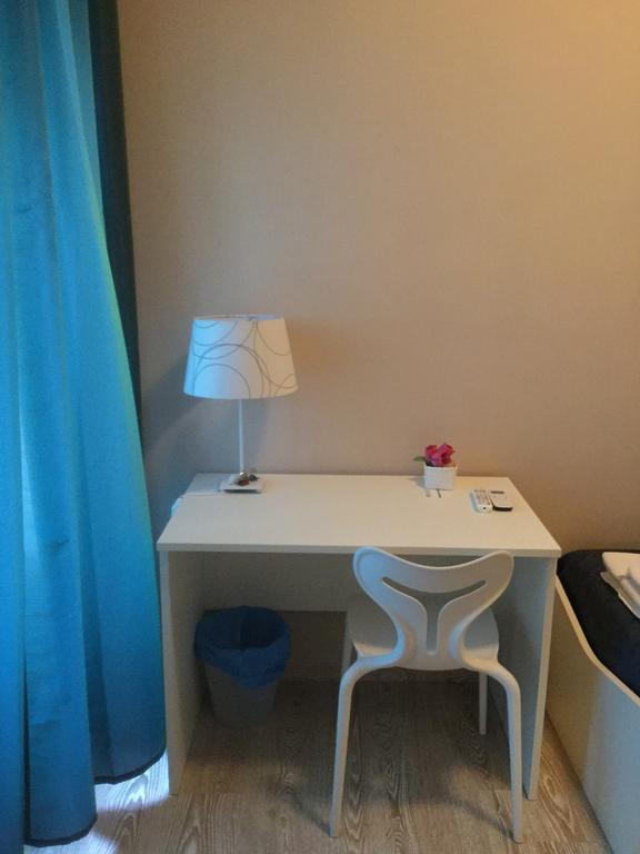 4Rooms Guest House Free Wi-Fi Салерно Екстер'єр фото